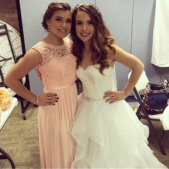 David’s Bridal Lace & Organza Petite Wedding Ball Gown - Picture 5 of 7